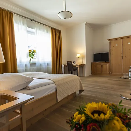 Hotell Dom 3*