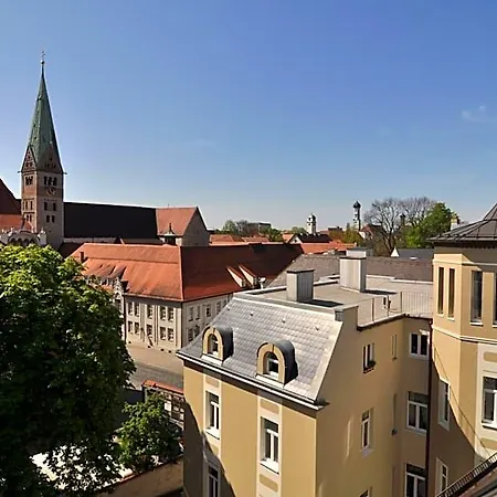 Dom Hotel