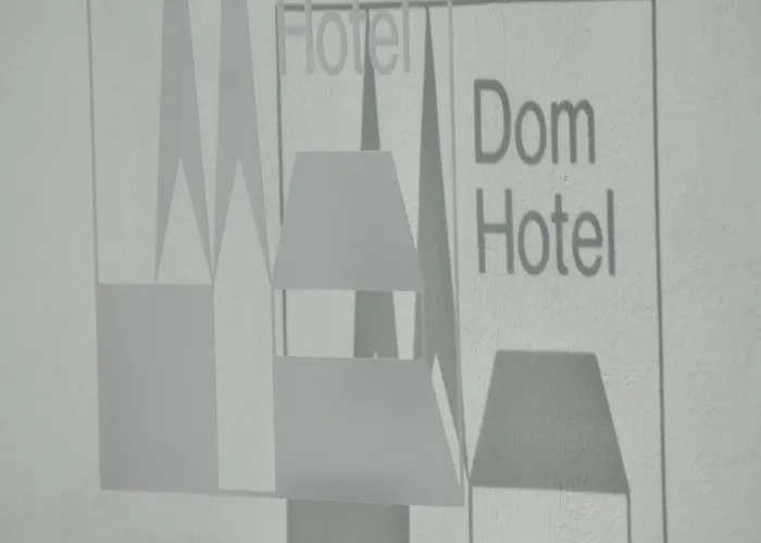 Dom Hotel 3*