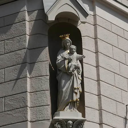 Dom Augusta